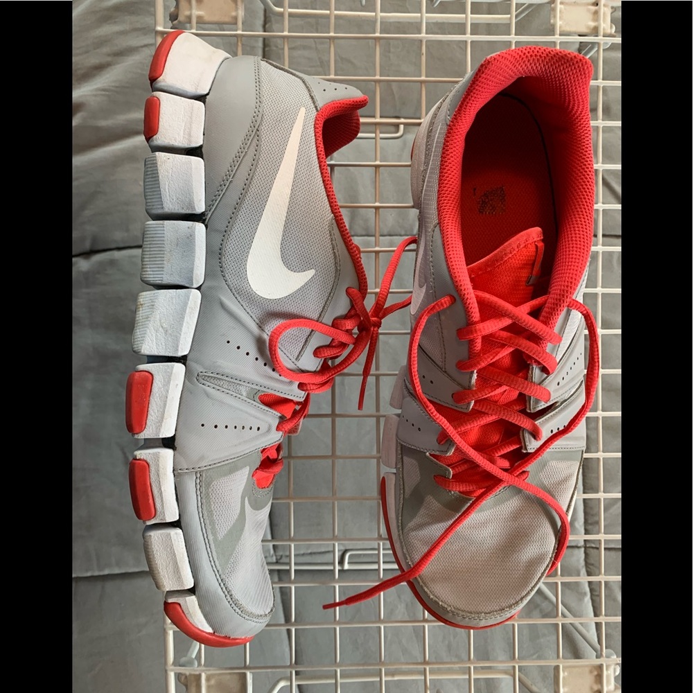 Nike Flex Show men’s size 13 shoes